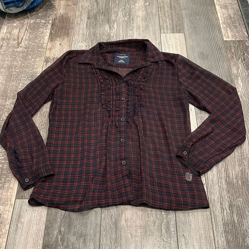 AEO sheer button down in Black and Maroon plaid size Medium